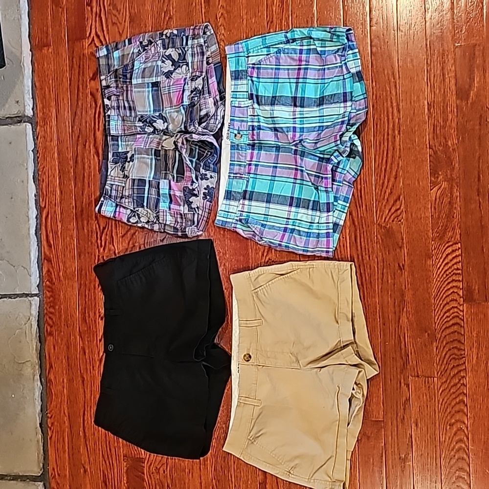 Old Navy Shorts (4 pair) size 6